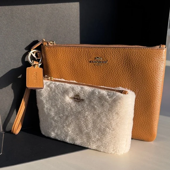 NEW COACH Shearling Key Pouch & Saddle Leather Purse Wristlet Pouch - Picture 10 of 12